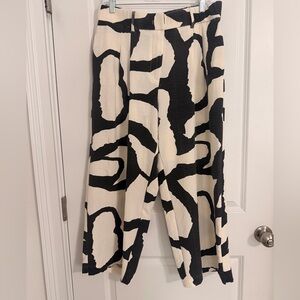 Elegant Black and White Wide Leg Cropped Pants